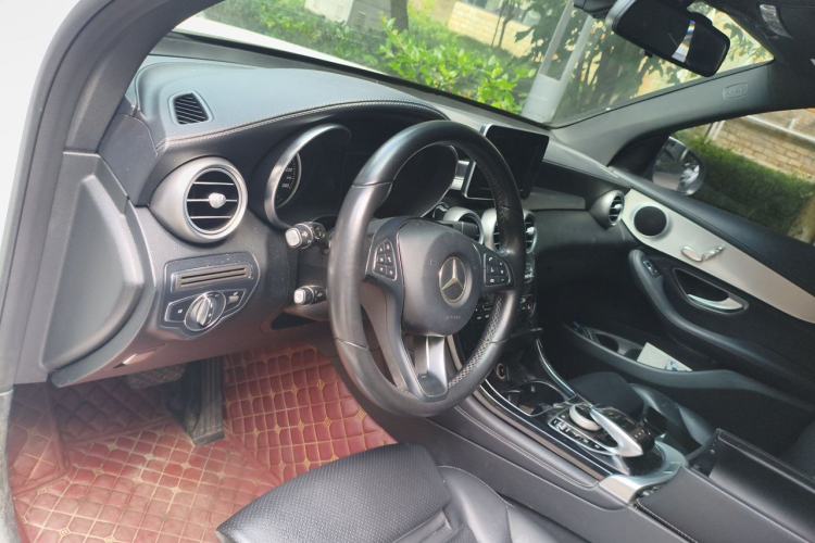 Used Mercedes-Benz GLC 2018 Facelift GLC 200 4MATIC Center Console