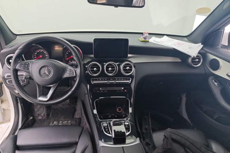 Used Mercedes-Benz GLC 2018 Facelift GLC 200 4MATIC Center Console