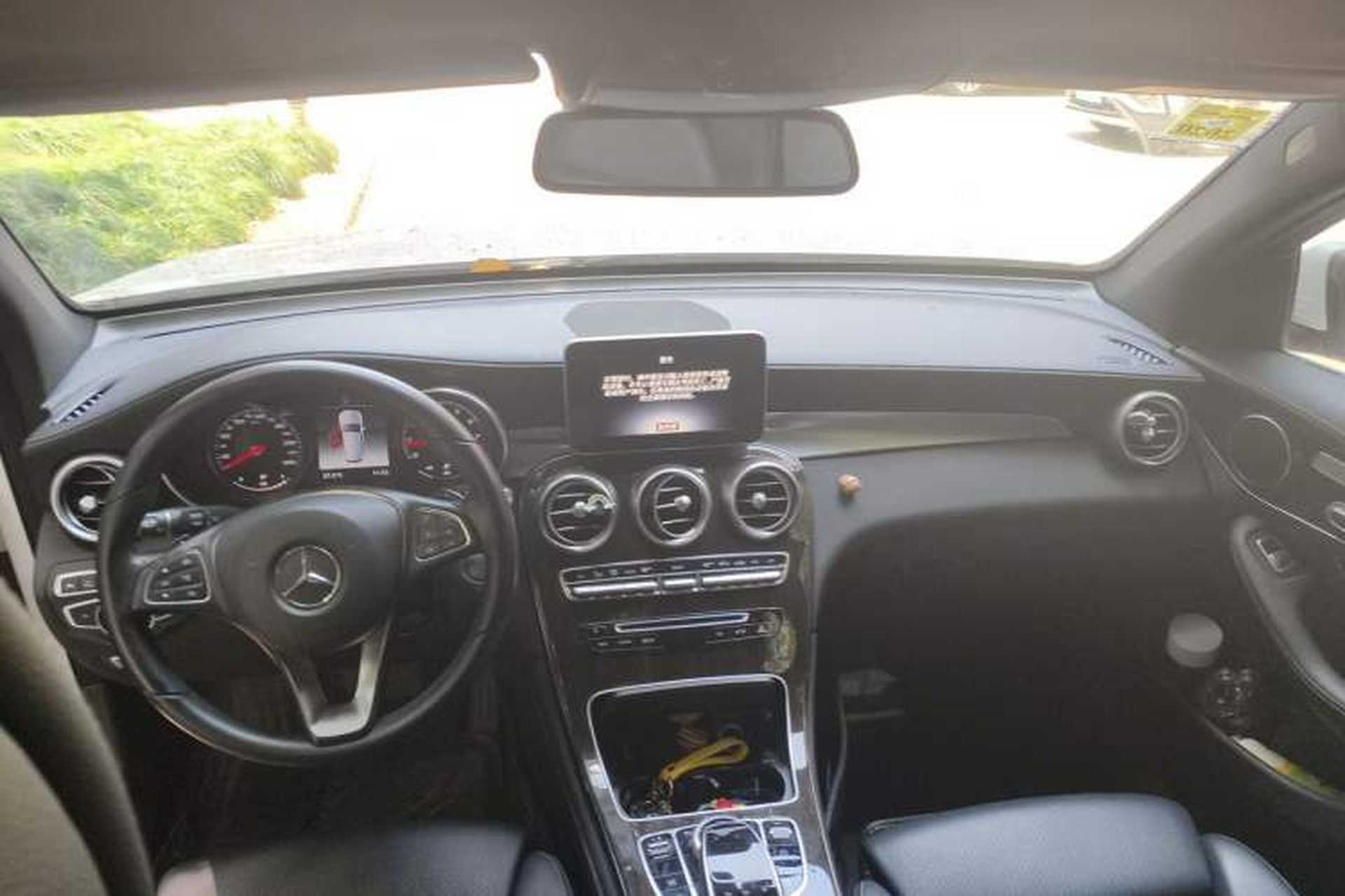 Used Mercedes-Benz GLC 2018 GLC 260 4MATIC Luxury Model Center Console