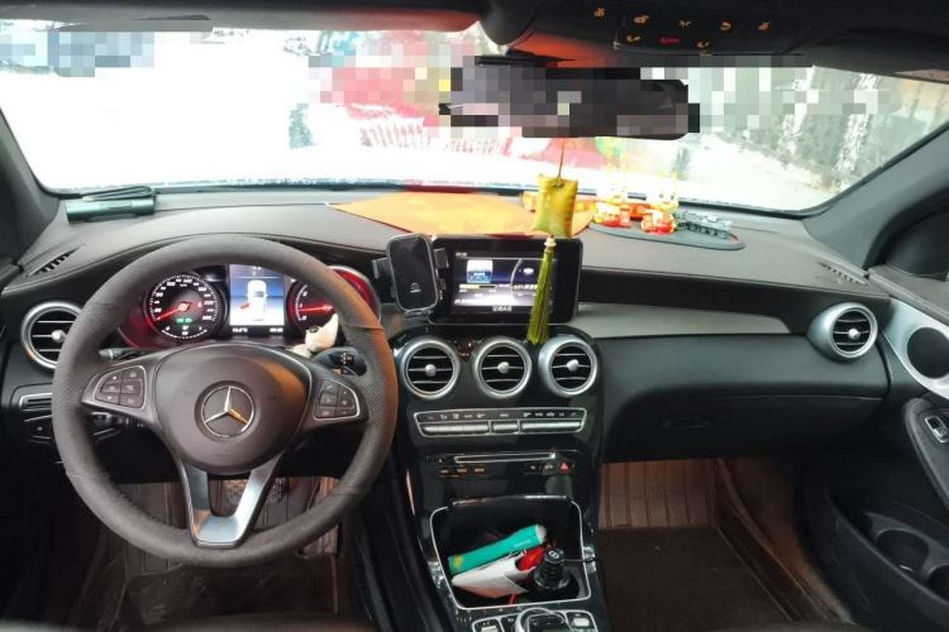 Used Mercedes-Benz GLC 2018 Facelift GLC 200 4MATIC Center Console