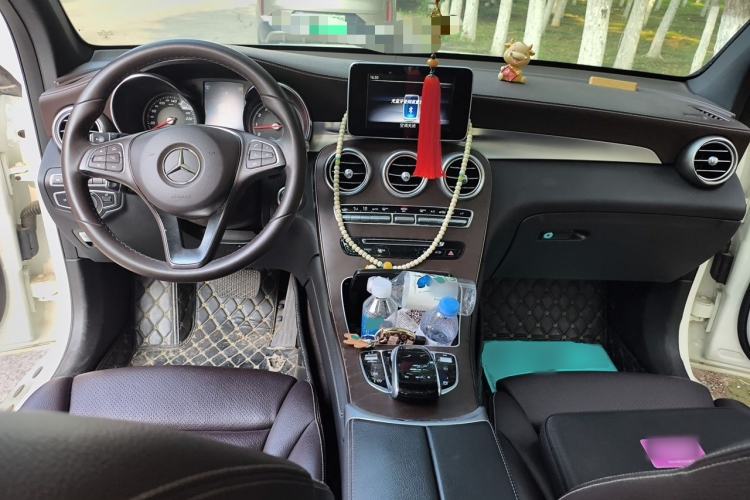 Used Mercedes-Benz GLC 2018 GLC 300 4MATIC Sport Edition Center Console