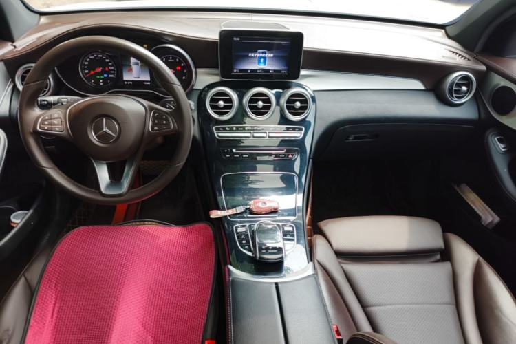 Used Mercedes-Benz GLC 2018 GLC 200 4MATIC Center Console