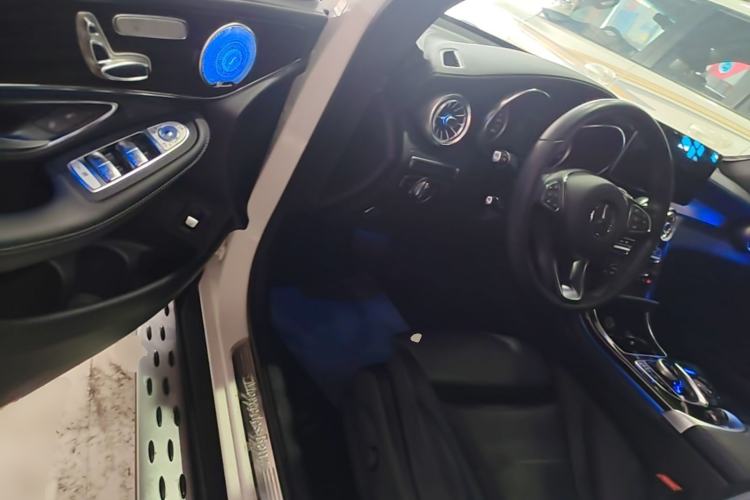 Used Mercedes-Benz GLC 2018 GLC 260 4MATIC Dynamic Edition Driver Seat