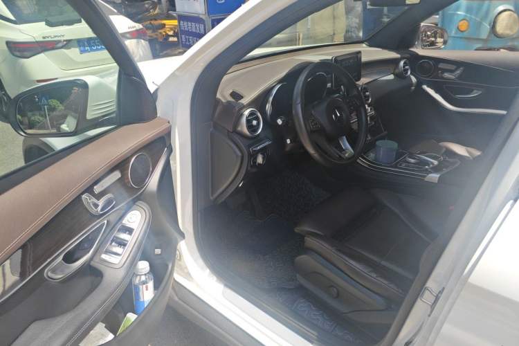 Used Mercedes-Benz GLC 2018 GLC 260 4MATIC Dynamic Edition Driver Seat