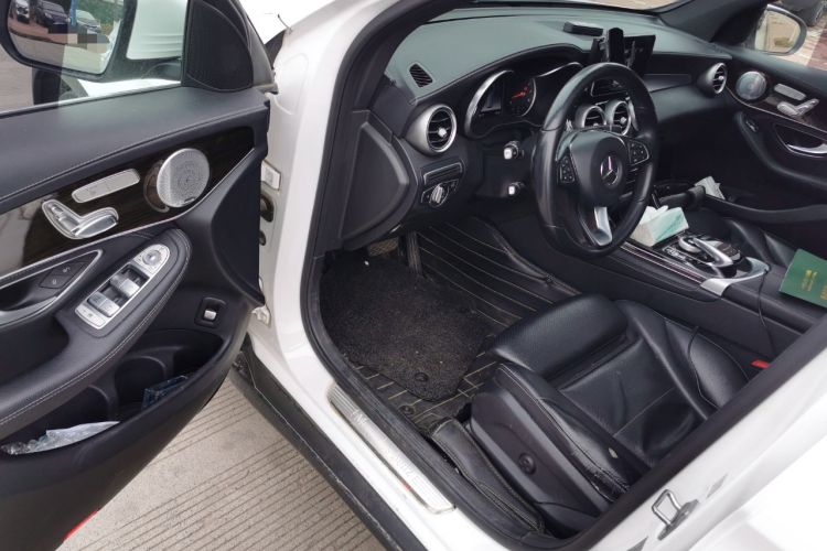 Used Mercedes-Benz GLC 2018 Facelifted GLC 260 4MATIC Dynamic Edition Driver Seat