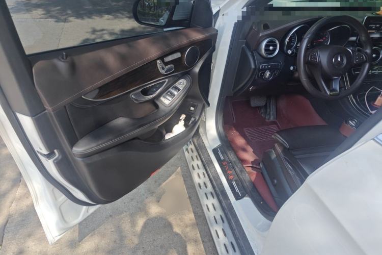 Used Mercedes-Benz GLC 2018 Facelift GLC 260 4MATIC Luxury Edition Driver Seat