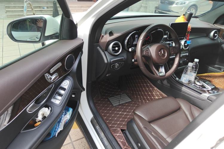 Used Mercedes-Benz GLC 2018 Facelifted GLC 260 4MATIC Dynamic Edition Driver Seat