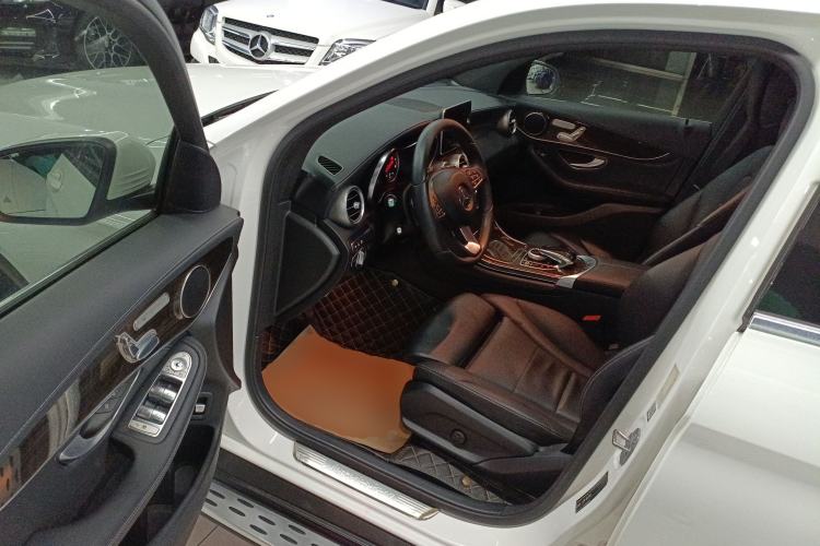 Used Mercedes-Benz GLC 2018 GLC 260 4MATIC Luxury Model Driver Seat