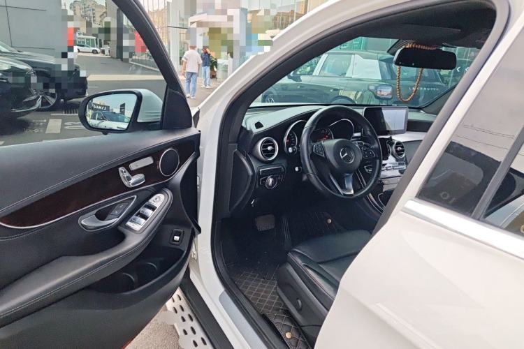 Used Mercedes-Benz GLC 2018 GLC 260 4MATIC Dynamic Edition Driver Seat