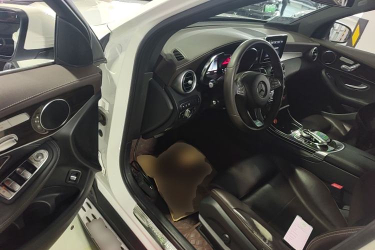 Used Mercedes-Benz GLC 2018 Facelift GLC 260 4MATIC Luxury Edition Driver Seat