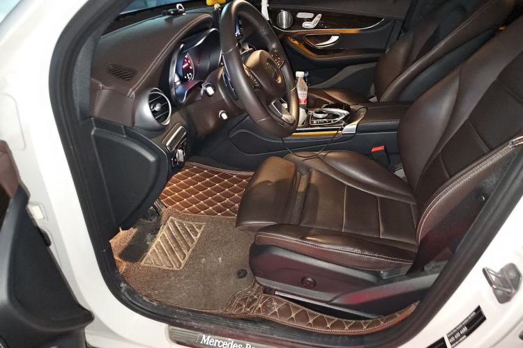Used Mercedes-Benz GLC 2018 Facelifted GLC 260 4MATIC Dynamic Edition Driver Seat