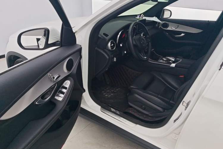 Used Mercedes-Benz GLC 2018 Facelift GLC 200 4MATIC Driver Seat