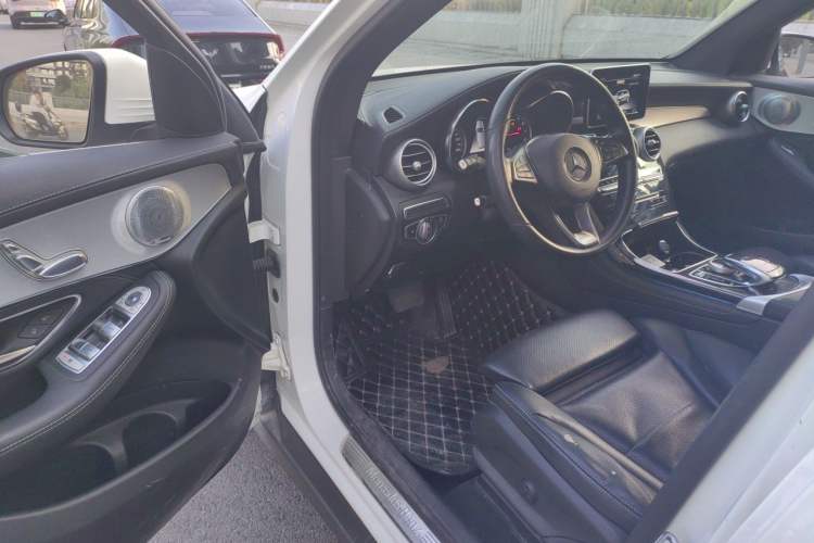 Used Mercedes-Benz GLC 2018 Facelift GLC 200 4MATIC Driver Seat