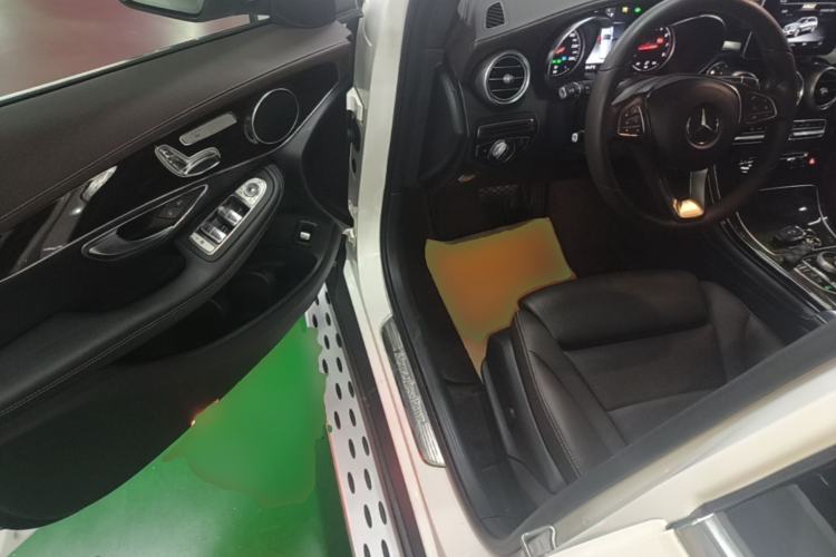 Used Mercedes-Benz GLC 2018 Facelifted GLC 260 4MATIC Dynamic Edition Driver Seat
