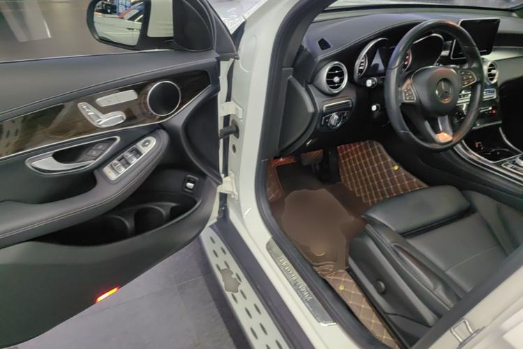 Used Mercedes-Benz GLC 2018 GLC 260 4MATIC Dynamic Edition Driver Seat