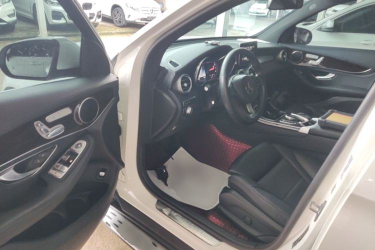 Used Mercedes-Benz GLC 2018 GLC 260 4MATIC Luxury Model Driver Seat