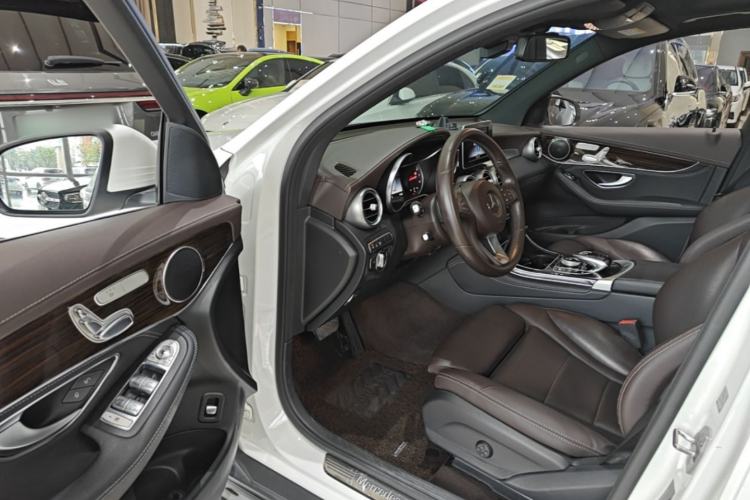Used Mercedes-Benz GLC 2018 GLC 260 4MATIC Luxury Model Driver Seat