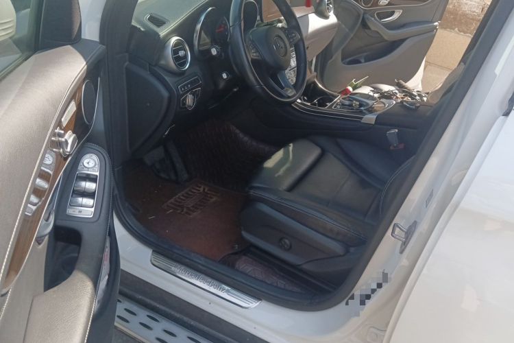 Used Mercedes-Benz GLC 2018 Facelift GLC 260 4MATIC Luxury Edition Driver Seat