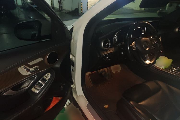 Used Mercedes-Benz GLC 2018 GLC 300 4MATIC Sport Edition Driver Seat