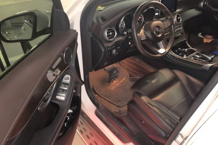 Used Mercedes-Benz GLC 2018 GLC 300 4MATIC Sport Edition Driver Seat