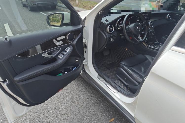 Used Mercedes-Benz GLC 2018 GLC 260 4MATIC Dynamic Edition Driver Seat