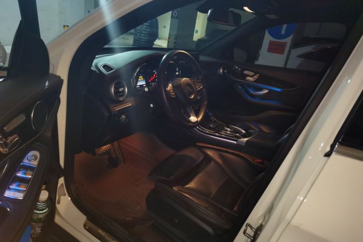 Used Mercedes-Benz GLC 2018 Facelifted GLC 260 4MATIC Dynamic Edition Driver Seat
