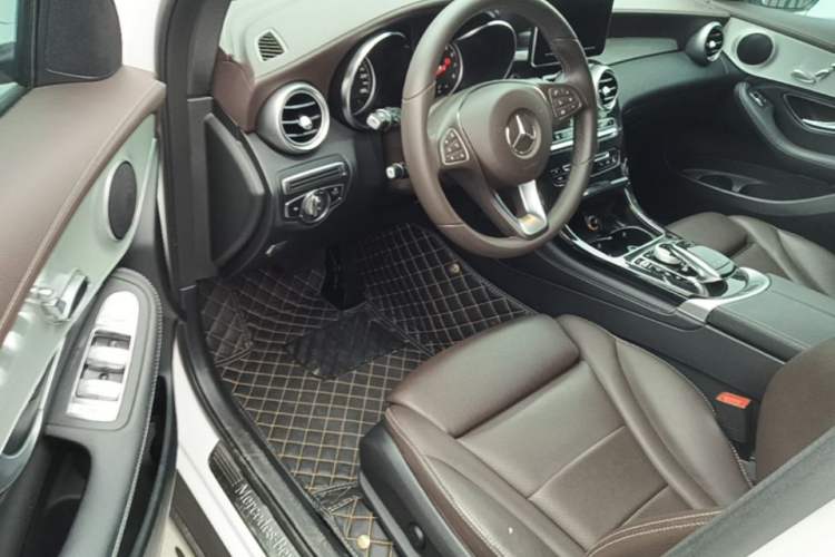 Used Mercedes-Benz GLC 2018 Facelift GLC 200 4MATIC Driver Seat