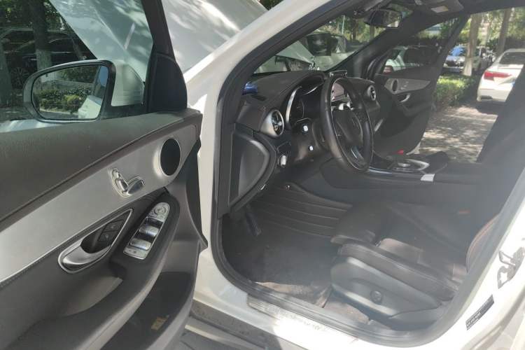 Used Mercedes-Benz GLC 2018 Facelift GLC 200 4MATIC Driver Seat
