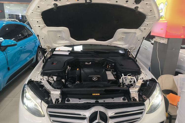Used Mercedes-Benz GLC 2018 Facelift GLC 260 4MATIC Luxury Edition Engine Bay