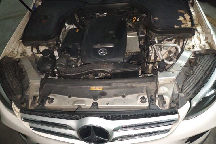 Used Mercedes-Benz GLC 2018 GLC 260 4MATIC Luxury Model Engine Bay