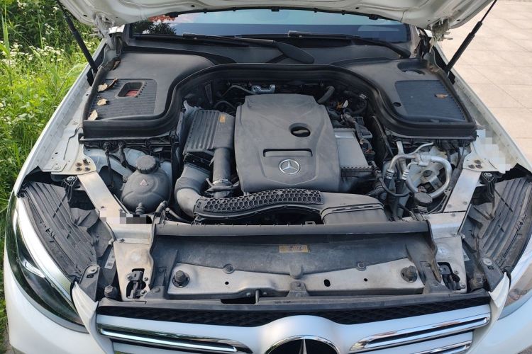 Used Mercedes-Benz GLC 2018 Facelift GLC 260 4MATIC Luxury Edition Engine Bay