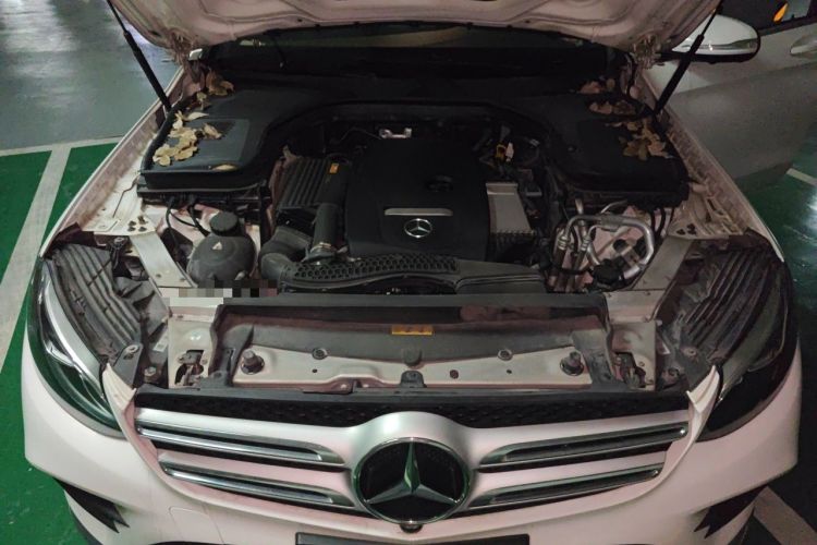 Used Mercedes-Benz GLC 2018 GLC 260 4MATIC Luxury Model Engine Bay