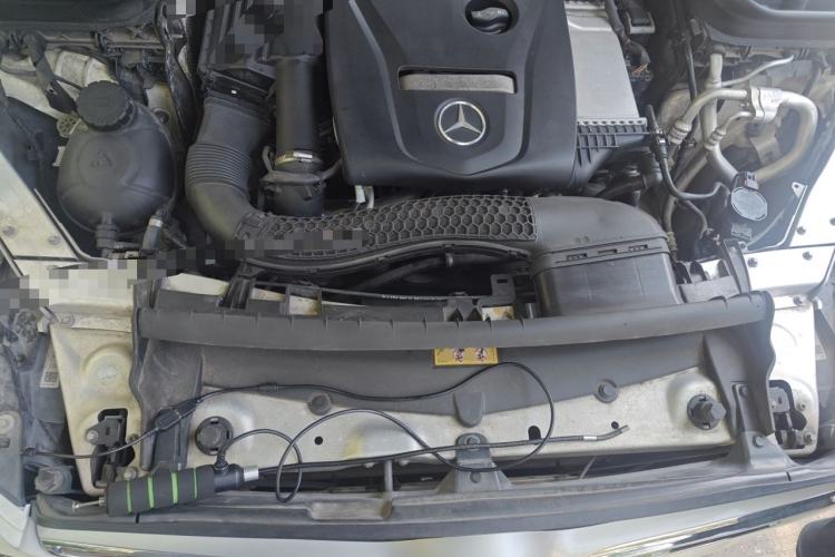 Used Mercedes-Benz GLC 2018 Facelift GLC 260 4MATIC Luxury Edition Engine Bay