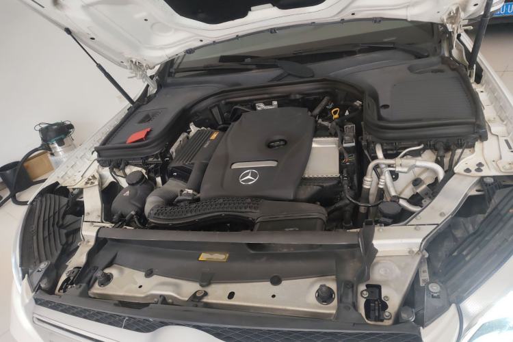 Used Mercedes-Benz GLC 2018 Facelift GLC 260 4MATIC Luxury Edition Engine Bay