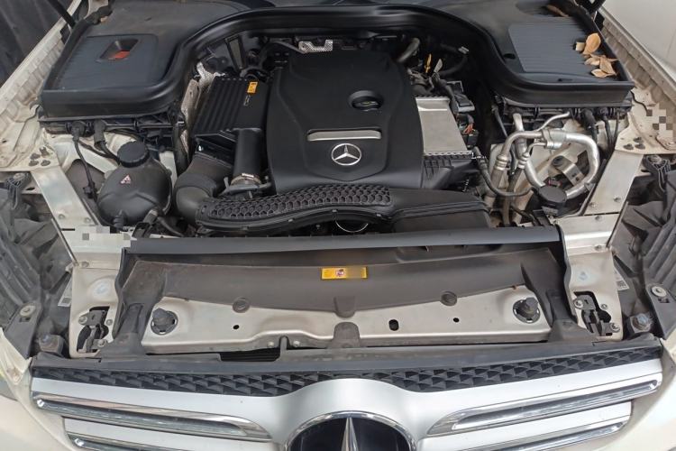 Used Mercedes-Benz GLC 2018 Facelift GLC 260 4MATIC Luxury Edition Engine Bay