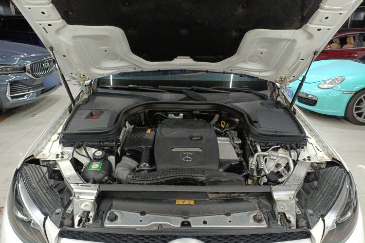 Used Mercedes-Benz GLC 2018 GLC 260 4MATIC Luxury Model Engine Bay