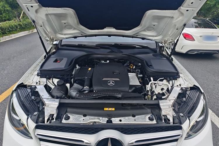 Used Mercedes-Benz GLC 2018 GLC 260 4MATIC Dynamic Edition Engine Bay