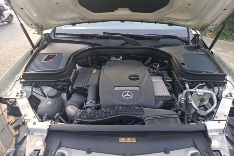 Used Mercedes-Benz GLC 2018 GLC 260 4MATIC Dynamic Edition Engine Bay