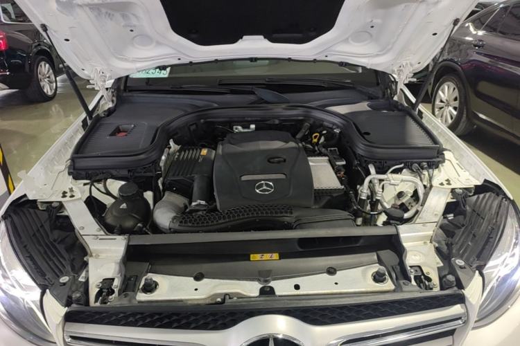 Used Mercedes-Benz GLC 2018 Facelift GLC 260 4MATIC Luxury Edition Engine Bay