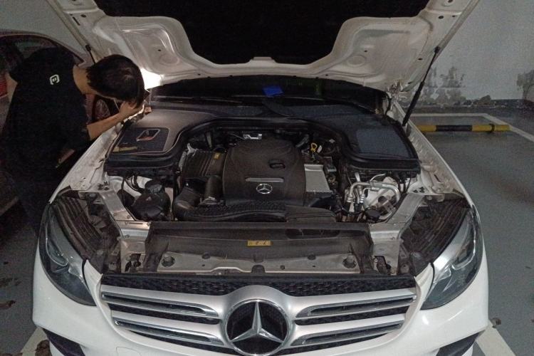 Used Mercedes-Benz GLC 2018 Facelift GLC 260 4MATIC Luxury Edition Engine Bay
