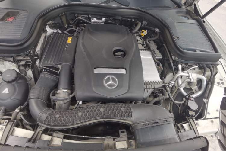 Used Mercedes-Benz GLC 2018 Facelift GLC 260 4MATIC Luxury Edition Engine Bay