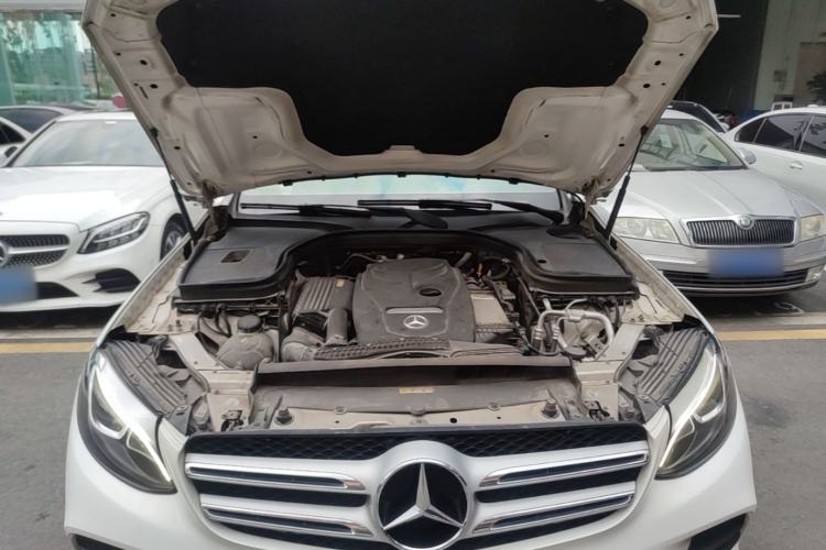 Used Mercedes-Benz GLC 2018 GLC 260 4MATIC Luxury Model Engine Bay