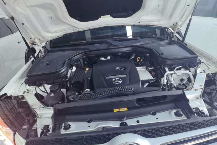 Used Mercedes-Benz GLC 2018 GLC 260 4MATIC Luxury Model Engine Bay