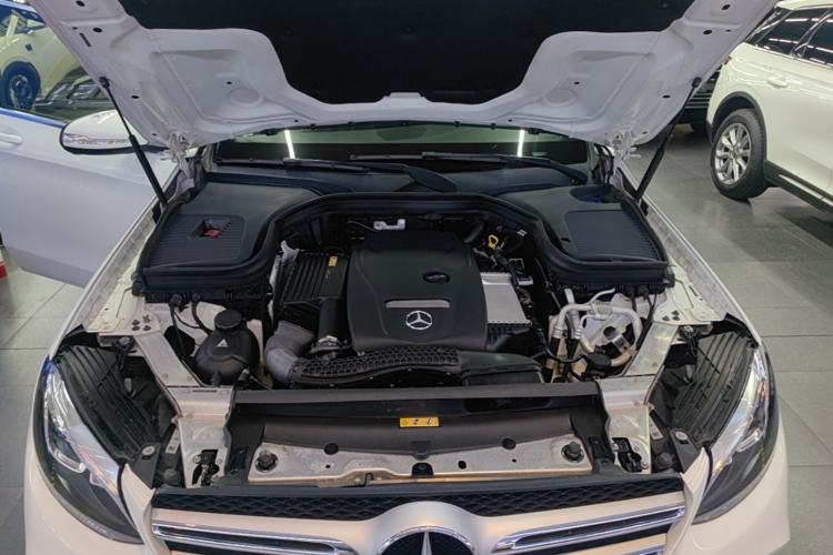 Used Mercedes-Benz GLC 2018 GLC 260 4MATIC Dynamic Edition Engine Bay