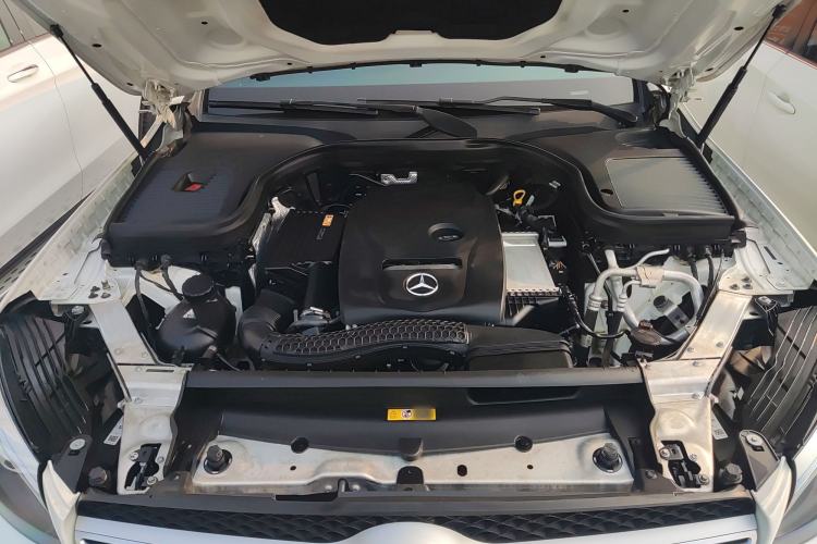 Used Mercedes-Benz GLC 2018 GLC 260 4MATIC Luxury Model Engine Bay