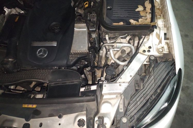 Used Mercedes-Benz GLC 2018 GLC 260 4MATIC Luxury Model Engine Bay Left