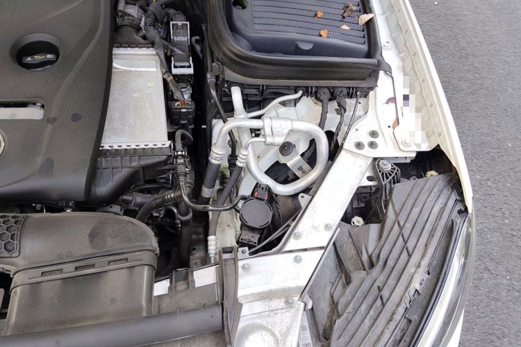 Used Mercedes-Benz GLC 2018 Facelifted GLC 260 4MATIC Dynamic Edition Engine Bay Left