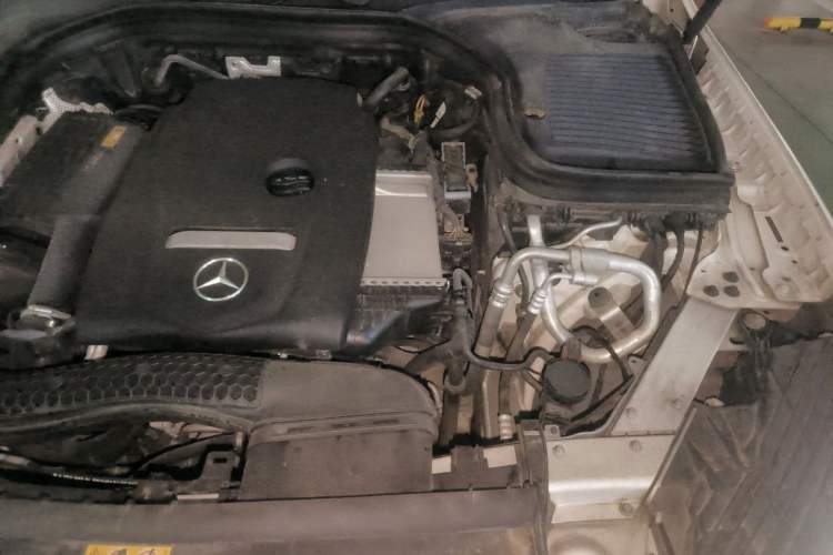 Used Mercedes-Benz GLC 2018 Refreshed GLC 300 4MATIC Dynamic Edition Engine Bay Left
