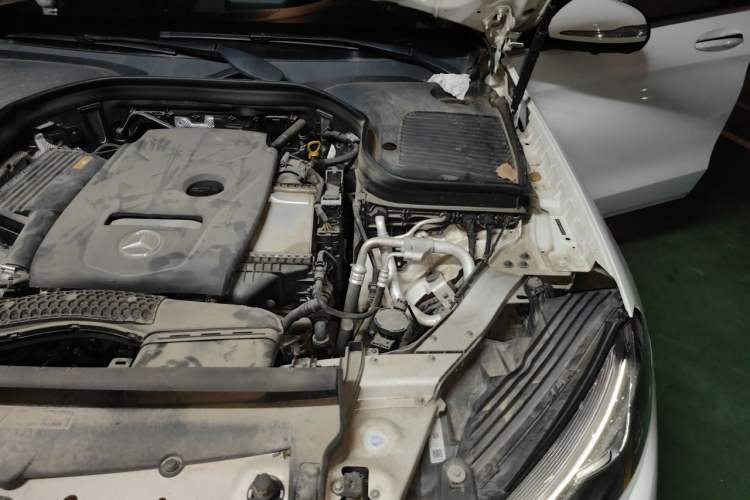 Used Mercedes-Benz GLC 2018 GLC 260 4MATIC Luxury Model Engine Bay Left