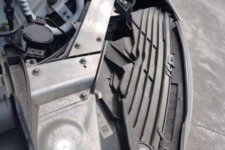 Used Mercedes-Benz GLC 2018 Facelift GLC 200 4MATIC Engine Bay Left
